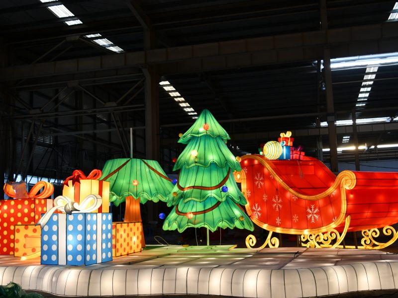 Christmas Scene Lantern Set
