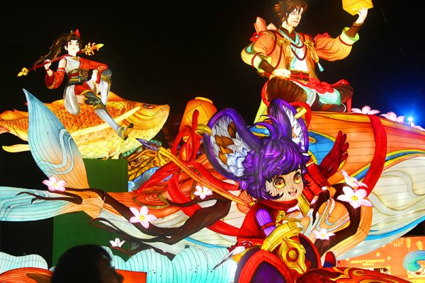 Deities in Light — The Art of Chinese Mythological Figure Lanterns