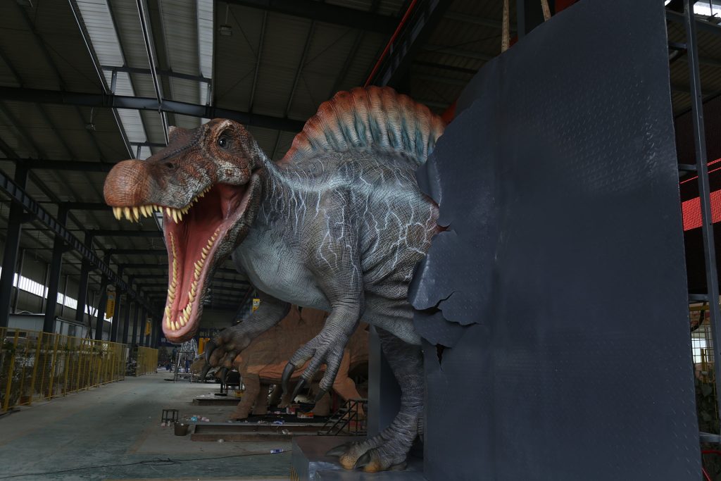 Animatronic Spinosaurus head with sensor array for interactive museum exhibit 