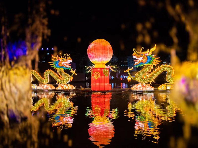 Dragon Bridge Water Lantern Installation – Spectacular Floating Arch Display