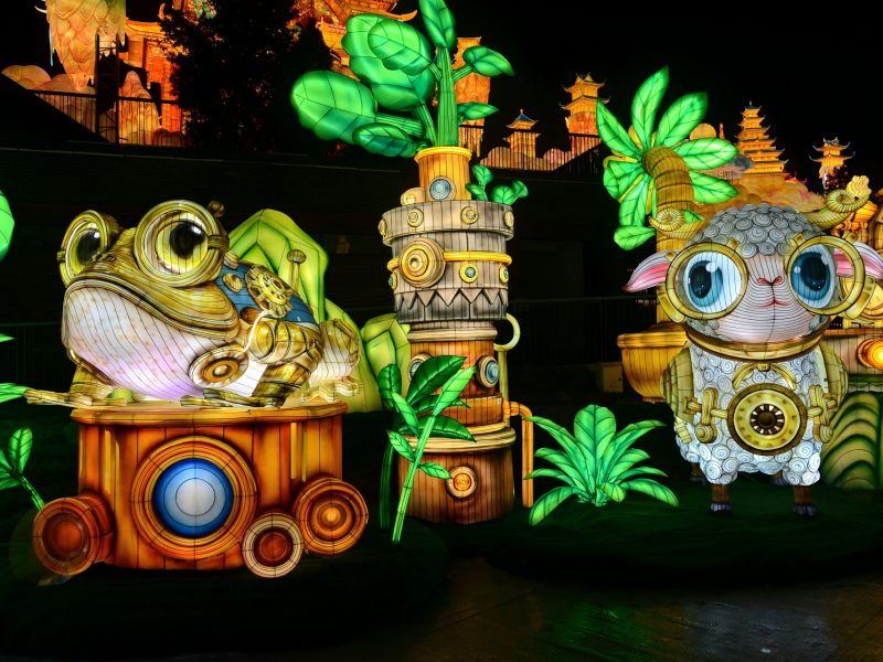 Steampunk Fantasy Scene Lantern — Mechanical Wonderland Installation