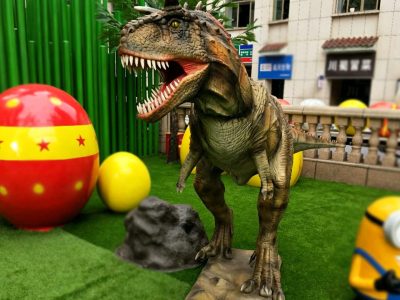Life-Size Animatronic Carnotaurus Dinosaur Statue