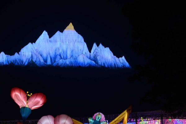 How Chinese Lanterns Are Made: From Steel Frame to LED Illumination (2026 Guide)