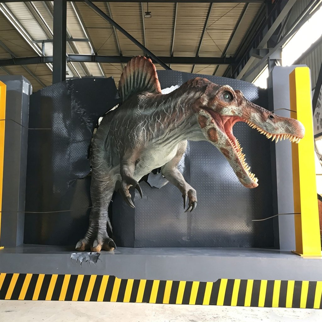 animatronic-spinosaurus-open-mouth
