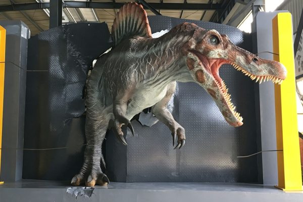 Gesture-Sensing Interactive Dinosaurs — Motion-Capture Animatronic Exhibits That Respond to Visitors