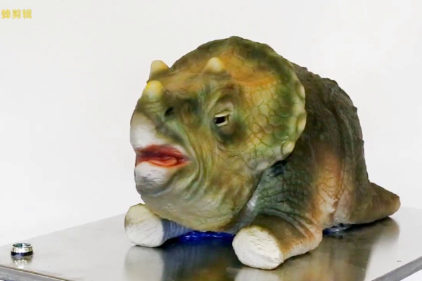 Brushless vs Servo vs Stepper Motors for Animatronic Dinosaurs — Motor Selection Guide for Custom Displays | FestiveLanterns