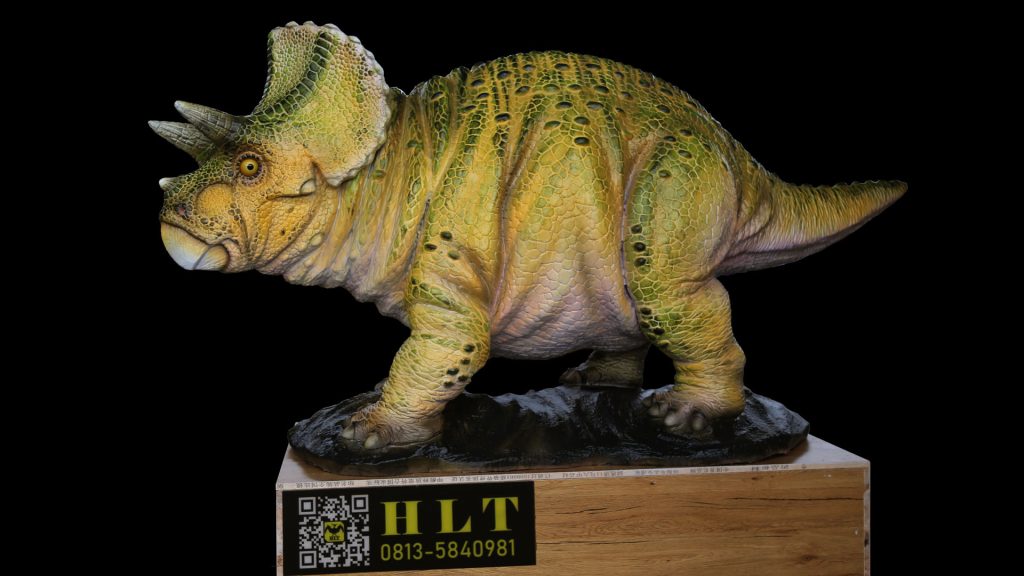 animatronic-triceratops-full-body