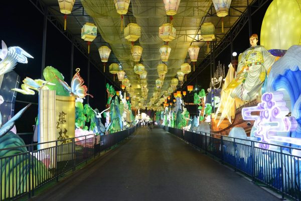 Chinese New Year Lanterns — Custom Festival Displays for 2026 Lunar Celebrations