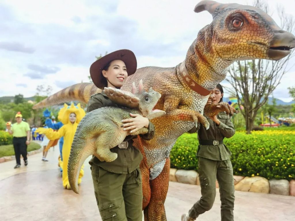 Custom animatronic dinosaur performer costume for interactive theme park character experiences
