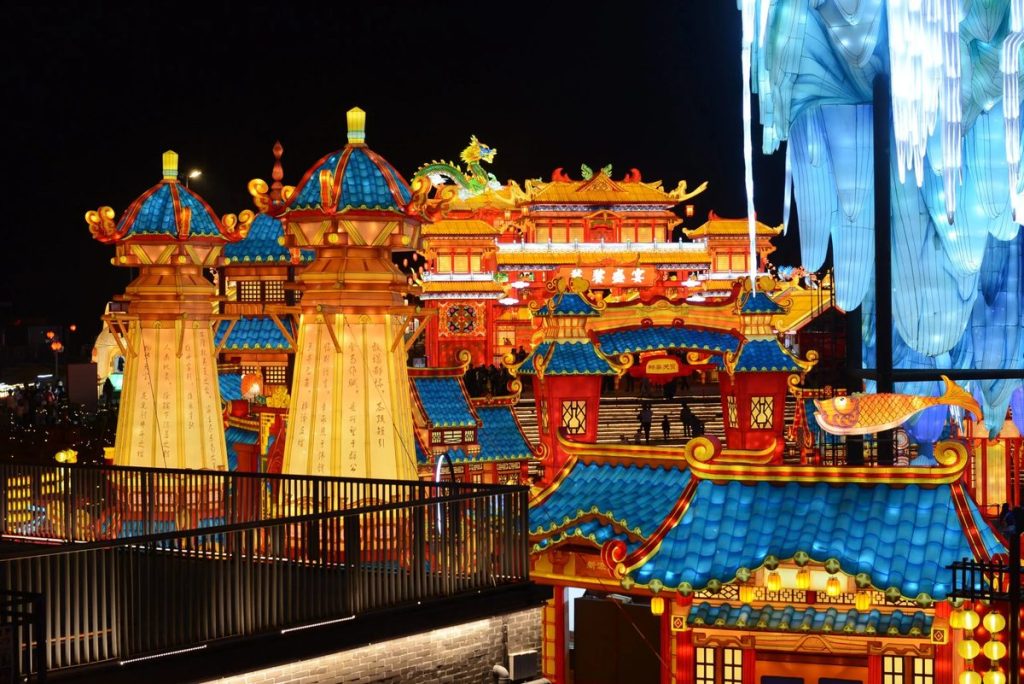 Chinese Lantern Manufacturer — Custom Festival Lanterns from Zigong, China