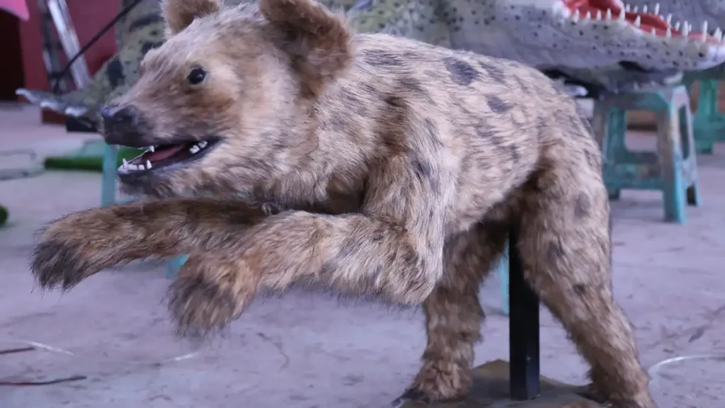 animatronic hyena running pose spotted coat