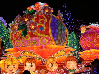 Chinese Fortune Bag Lantern — Prosperity Festival Centerpiece