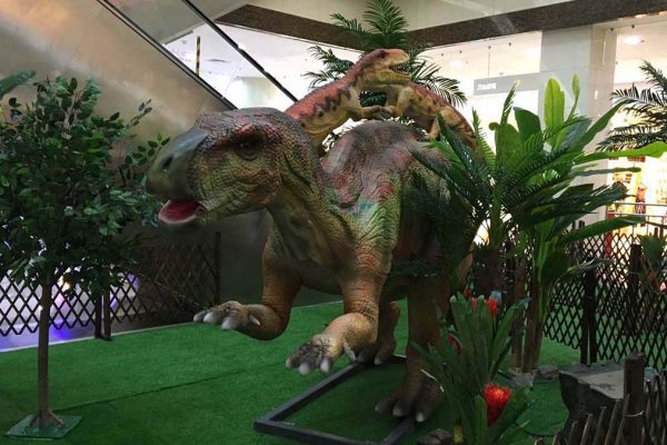 Interactive Dinosaur Exhibits: What Visitors Actually Do