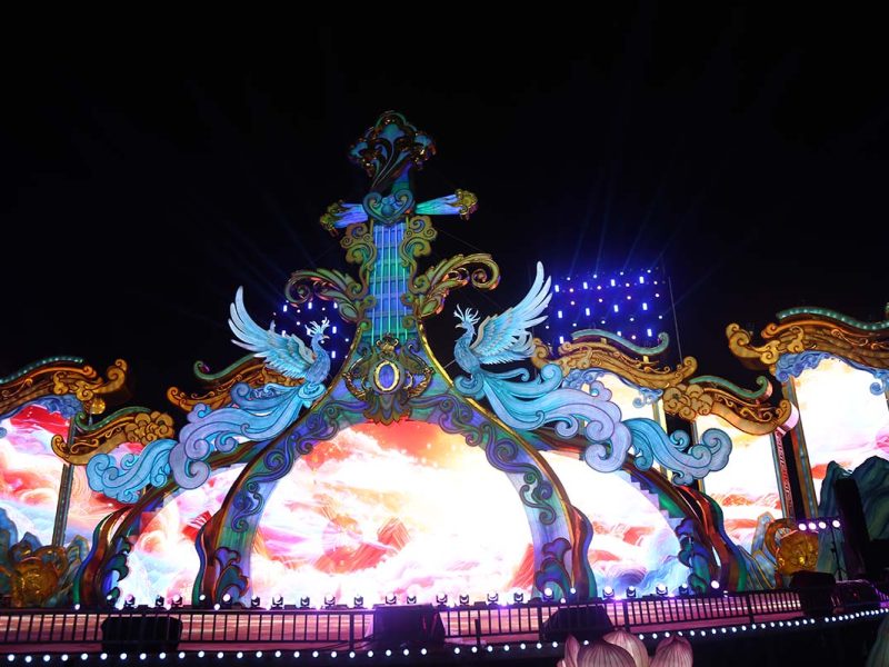 Phoenix Lantern Festival Centerpiece (Golden Bird Main Stage Display)