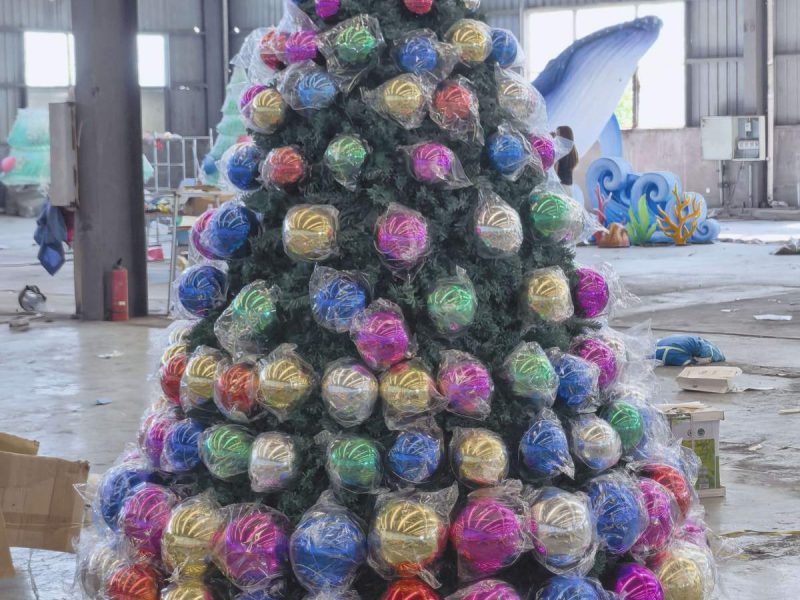 Christmas Ball Tree Lantern