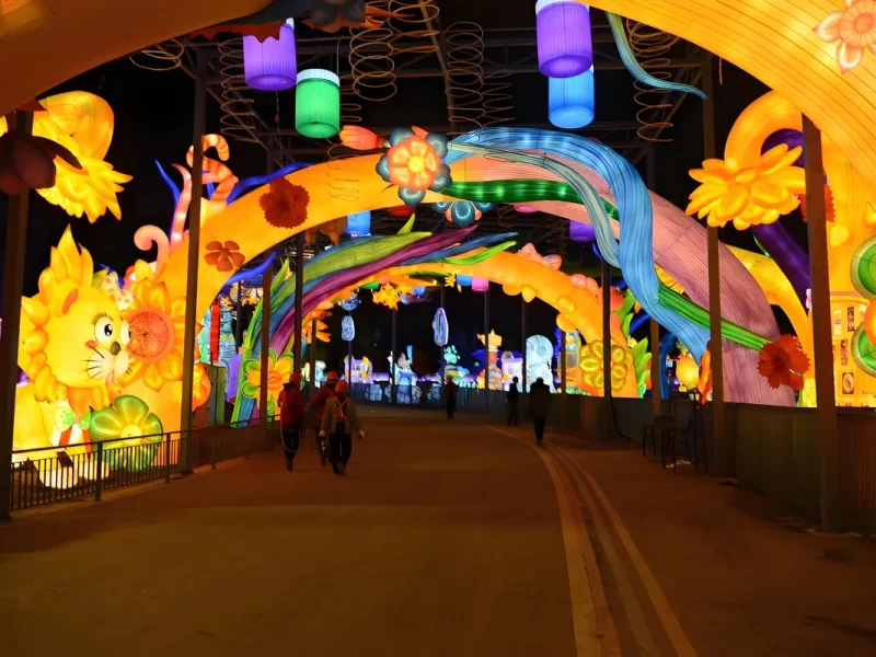 Flower Lantern Tunnel Corridor — Walk-Through Silk Floral Build