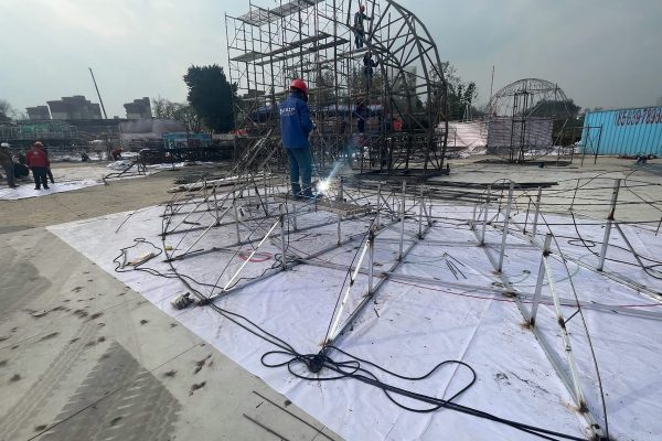 Giant Lanterns: How Large-Scale Displays Are Built and Installed